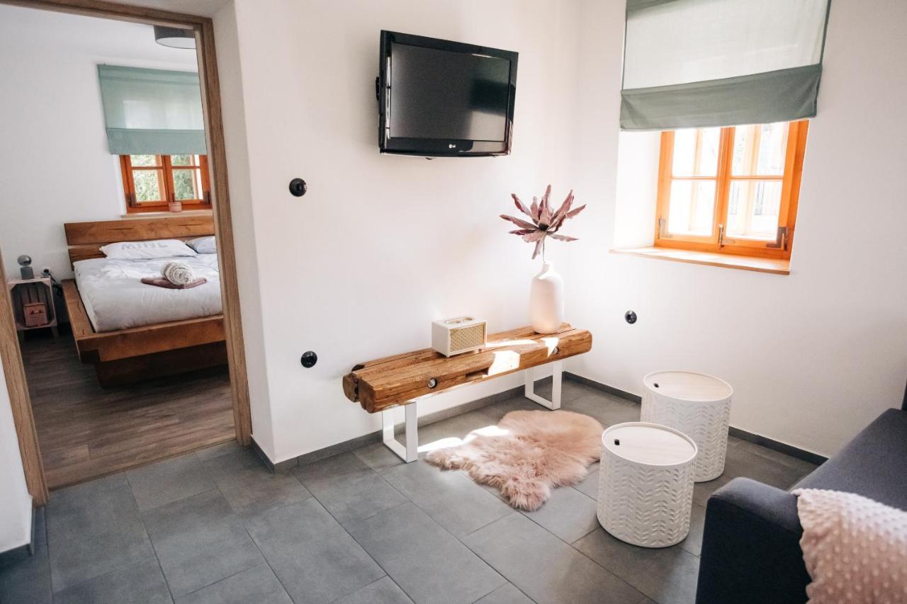 Stekner House Apartma Ljubno Ngoại thất bức ảnh